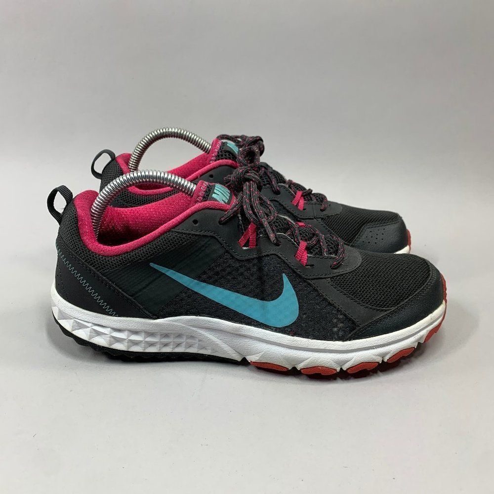 Nike Wild Trail Running Shoes Women's‎ 10 Dark Grey Training Athletic Sneakers